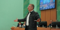 Певца и композитора Александра Добронравова с присвоением почетного звания поздравил брянский губернатор Александр Богомаз - Газета Вперёд
