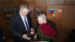 Медаль в честь 80-летия Победы ветерану Михаилу Заболотскому вручил губернатор Александр Богомаз