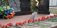 Память погибших при выполнении служебных обязанностей военнослужащих и сотрудников войск правопорядка почтили в Брянске - Газета Вперёд