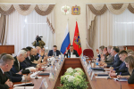 Промышленный комитет обсудил вопросы развития малого бизнеса и реконструкцию аэропорта