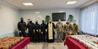 Повара Росгвардии из Брянска испекли пасхальные куличи для бойцов на приграничных территориях - Газета Вперёд